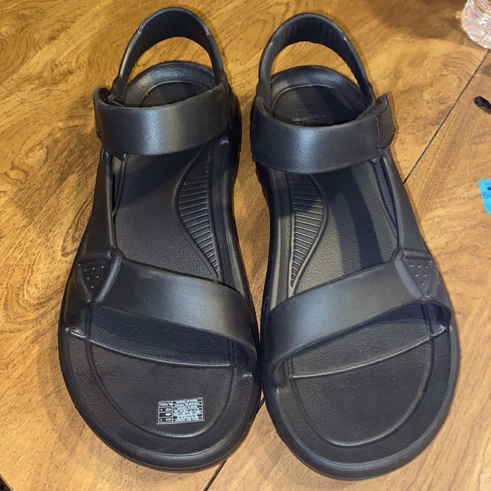 Teva - Picture 2 of 7